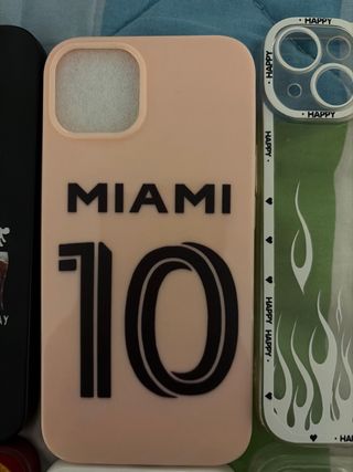 Fundas iPhone 14 (3€ cada una)