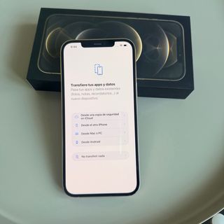 2 iPhone: 12 Pro Max Dorado y iPhone XS Max Dorado