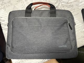 MacBook Pro 2018 i7 Plata Touchbar y touch id