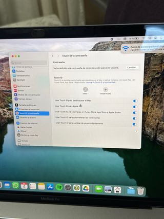 MacBook Pro 2018 i7 Plata Touchbar y touch id