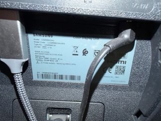 Monitor Samsung 32” 4K UHD Curvo - Perfecto estado