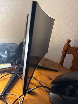 Monitor AOC Curvo 144Hz Gaming