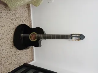 Guitarra Clásica Negra