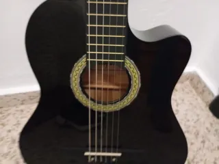 Guitarra Clásica Negra