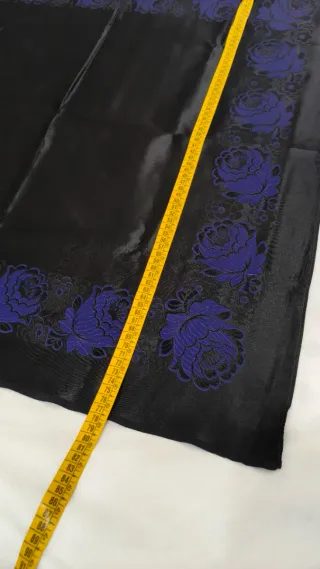 Fazzoletto antico in seta blu e nero