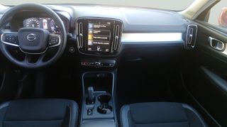 Volvo XC40 T3 Business Plus Auto 120 kW (163 CV)