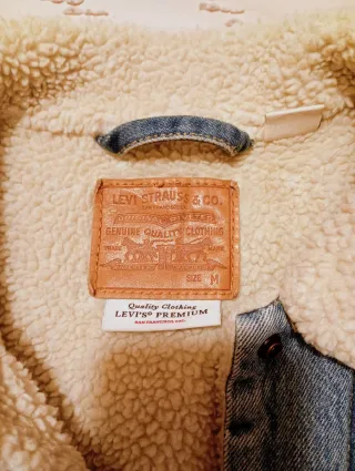 Cazadora vaquera Levis con borrego