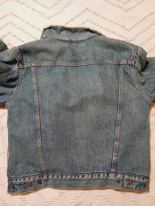 Cazadora vaquera Levis con borrego