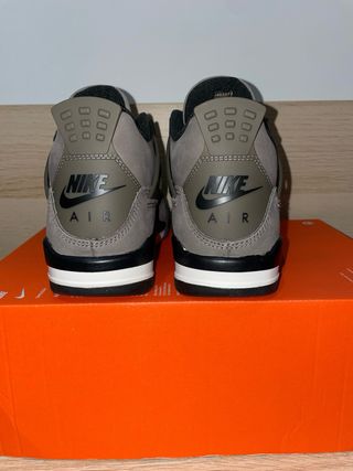 Jordan Retro 4 ‘Cave Stone’