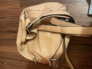 Mochila pequeña beige