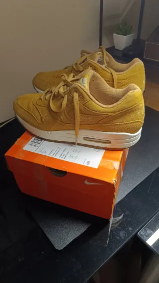 Nike Air Max 1 T42 color Trigo