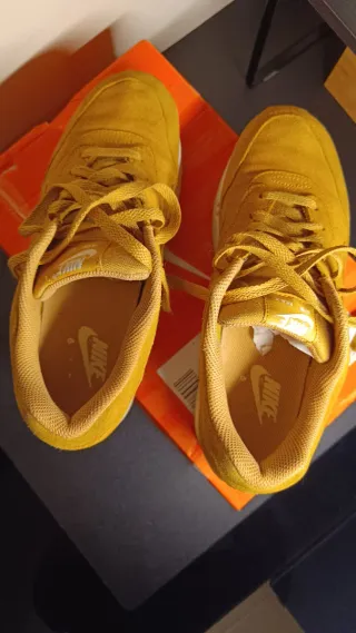 Nike Air Max 1 T42 color Trigo