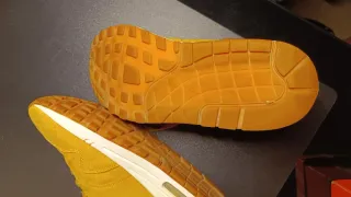 Nike Air Max 1 T42 color Trigo