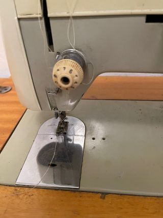 Máquina de Coser Sigma Zig-Zag