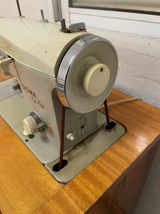 Máquina de Coser Sigma Zig-Zag