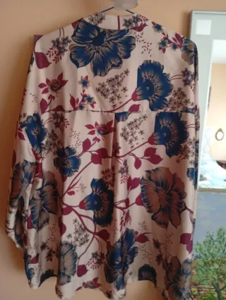 Blusa estampada nueva con etiqueta talla XXL