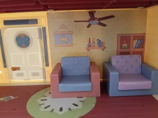 Casita de Bluey con figuras