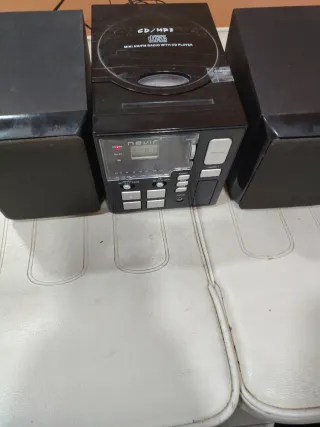 Mini cadena música Nevir negra