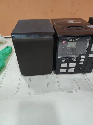 Mini cadena música Nevir negra