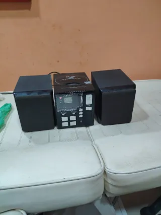 Mini cadena música Nevir negra