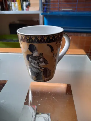 Lote Souvenirs Egitto: Tazze, Portachiavi, Magnete