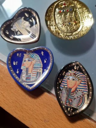 Lote Souvenirs Egitto: Tazze, Portachiavi, Magnete