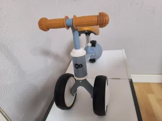 Bicicleta Kinderkraft senza pedali