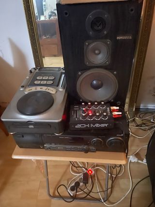 Equipo de Sonido Behringer Numark