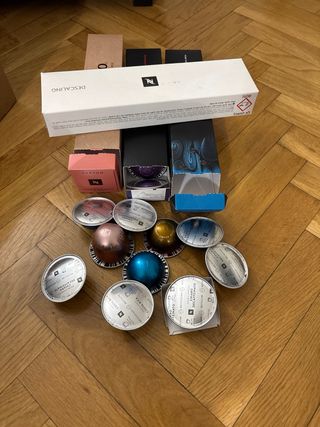 Cafetera Nespresso Vertuo Krups Gris