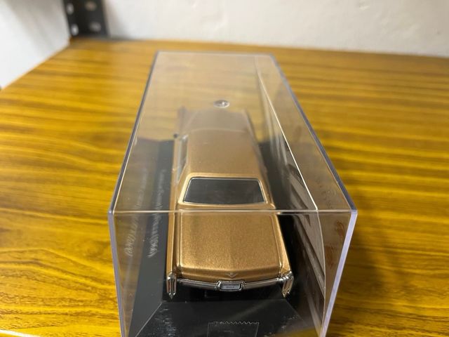 Cadillac coupe deville 1966 escala 1/43