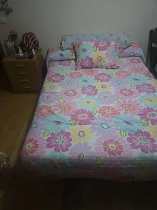 Colchón y somier de 4 patas