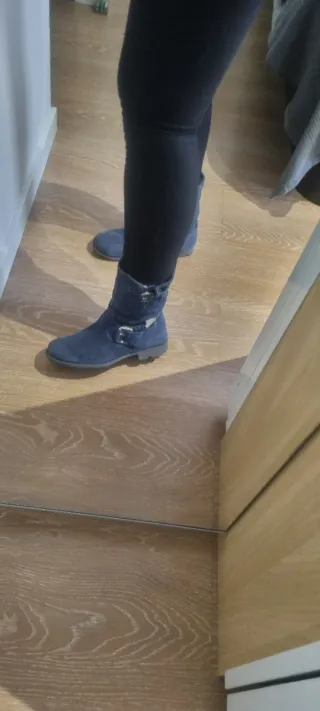 Botines de ante azul