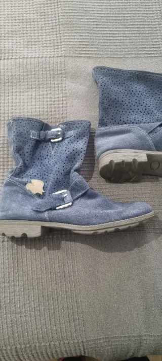 Botines de ante azul