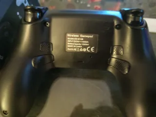 Controller wireless per PlayStation 4