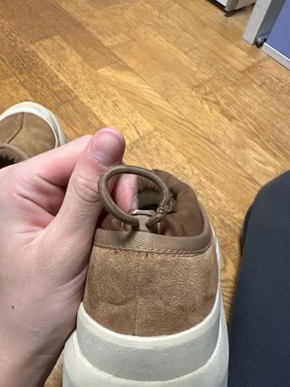 Zapatillas UGG Marrones y Blancas