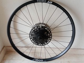 llanta DT Swiss H 1900 27.5 x 30, trasera nueva hd