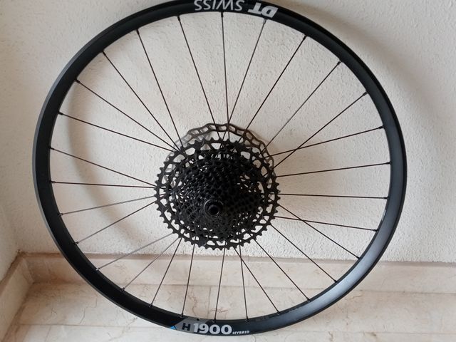 llanta DT Swiss H 1900 27.5 x 30, trasera nueva hd