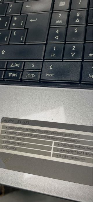 Portátil Acer E1-571 i7 Rojo/Plata