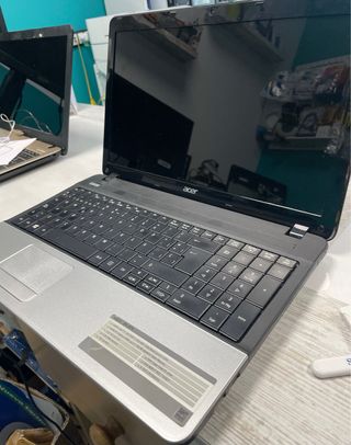 Portátil Acer E1-571 i7 Rojo/Plata