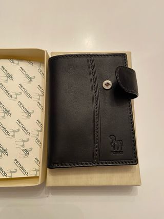 Cartera de piel negra Petusco