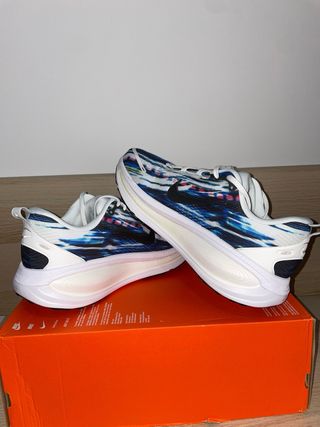 Nike ZoomX Vomero 18 SE 'Light Trails'