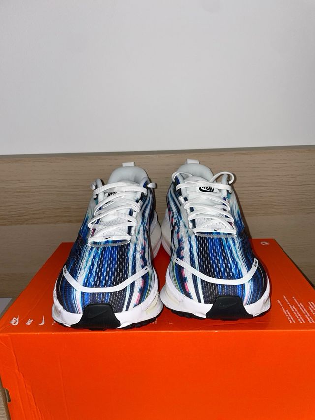 Nike ZoomX Vomero 18 SE 'Light Trails'