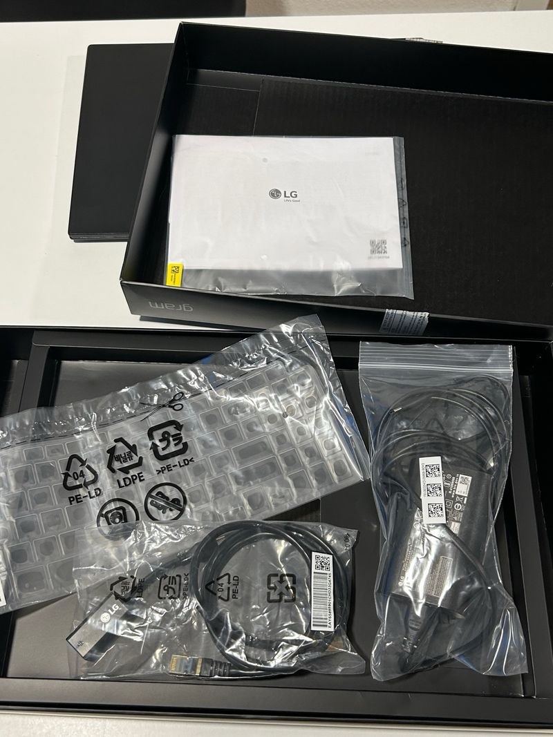 Portátil LG Gram i7 12th Gen 16GB RAM afbeelding 3