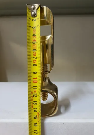 Apribottiglie e schiaccianoci