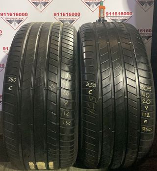 4UD 305 40 20 Y BRIDGESTONE RUEDA AL 90% DE VIDA