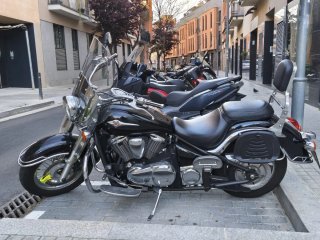 Kawasaki Vulcan Negra 900.10milk ETIQUETA C