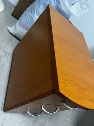 Cajonera de madera con 3 cajones con ruedas