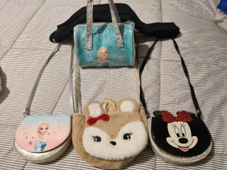 4 Bolsos Niña Multicolor y Plateado