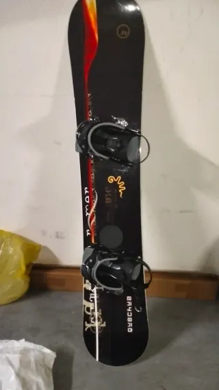 Botas y tabla con fijaciones completo de Snowboard