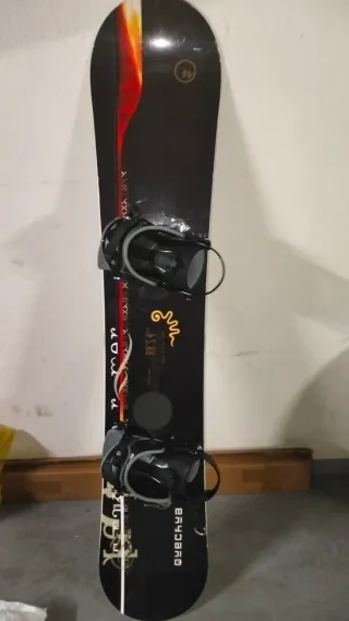 Botas y tabla con fijaciones completo de Snowboard